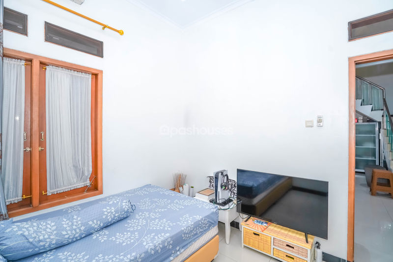 Perumahan Puri Gading Villa Tampak Siring Blok B4
