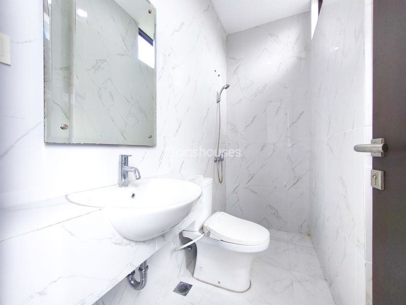Lavon Swan City Cluster Gracia Blok E No.20