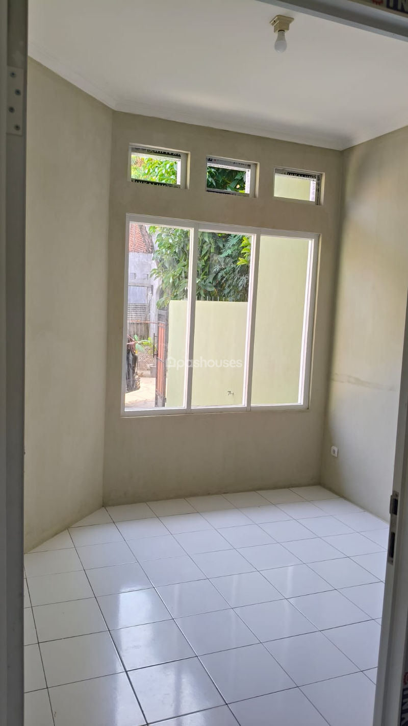 Perumahan Limus Pratama Regency Blok E20 No.2