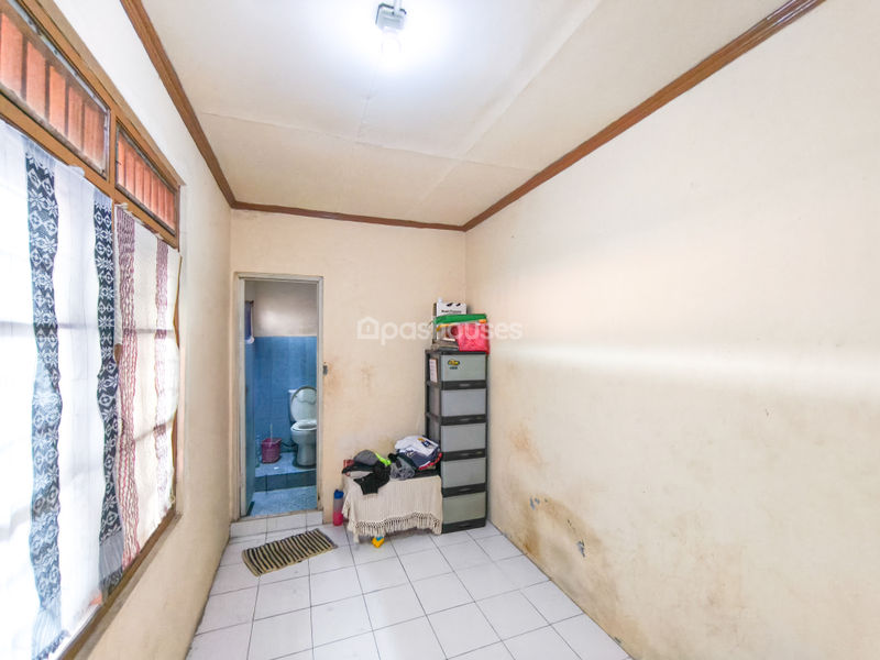 Jalan Galuh IV Blok E