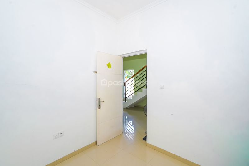 Perumahan Kyendra Town House No.7