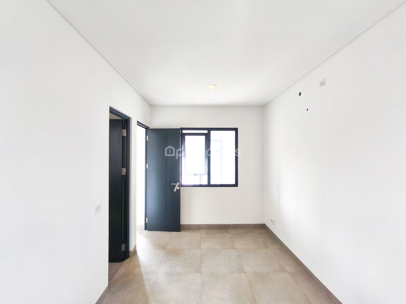 Latinos Business District BSD City Blok B12 No.5