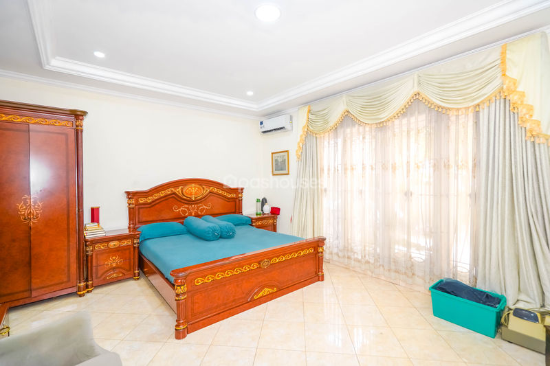 Perumahan Raffles Hills Blok I5