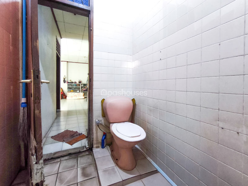 Jalan Anggrek Garuda II Blok I No.33