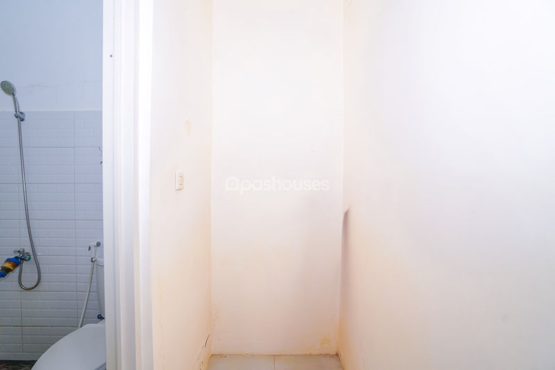 Jalan Makam Pule Depok