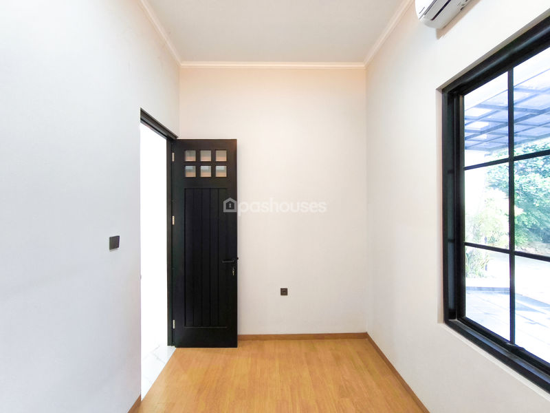 Jalan Saari Kelapa Dua