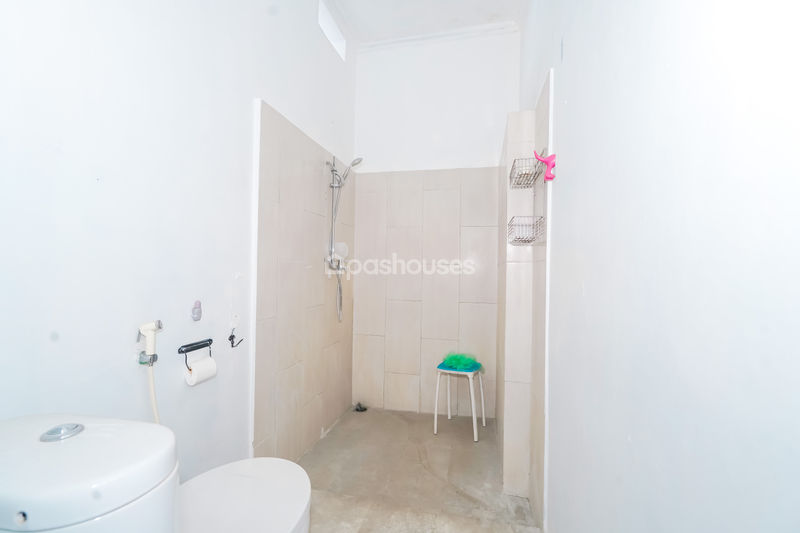 Jalan Lestari VI No.18A