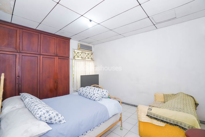 Jalan Mujair II No.18