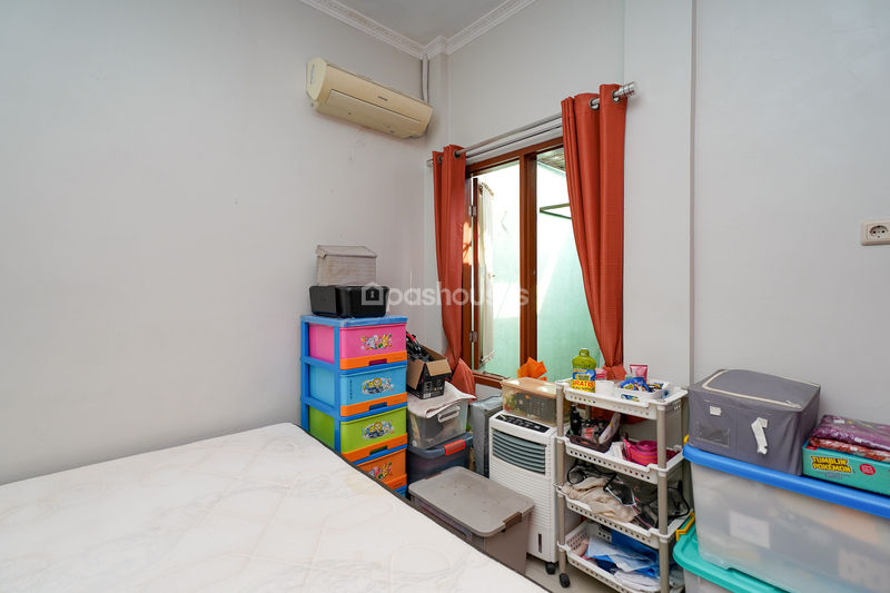 Perumahan Jatibening Estate Blok B4 No.28