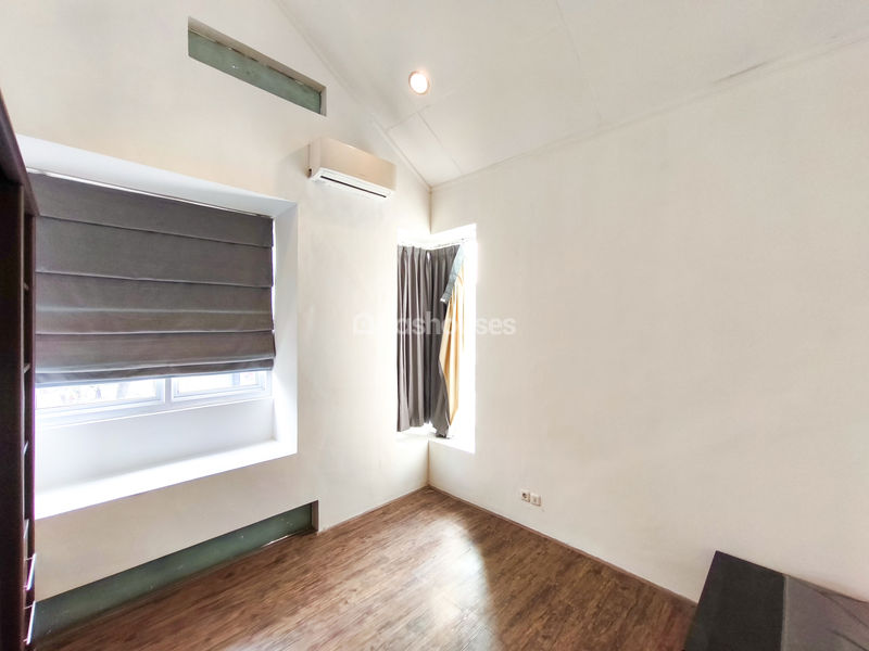 Jalan Taman Osaka No.198