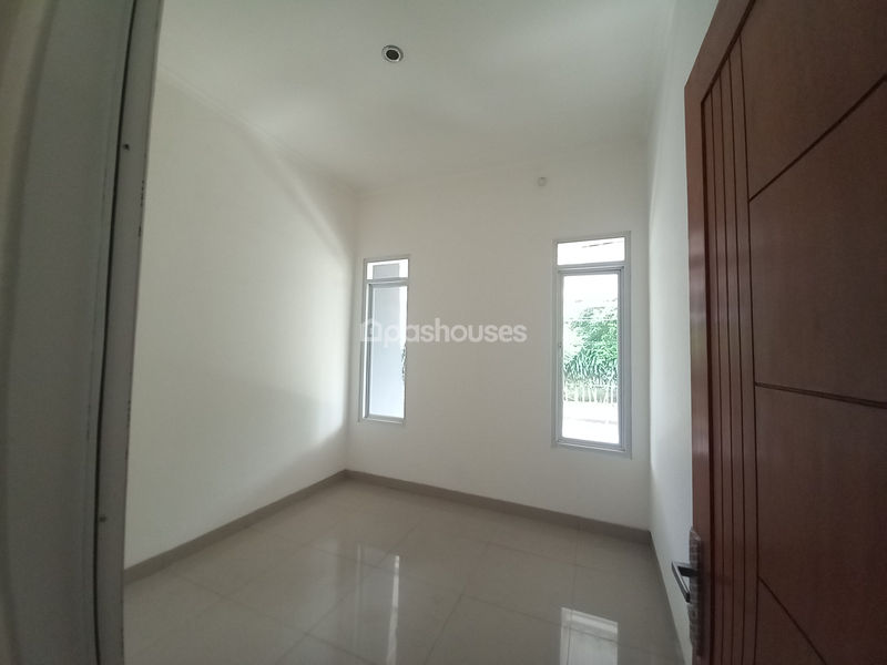 Jalan D Arum Town House