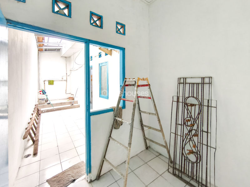 Perumahan Lembah Pinus Blok B/36