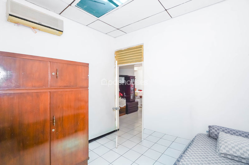 Jalan Mujair II No.18