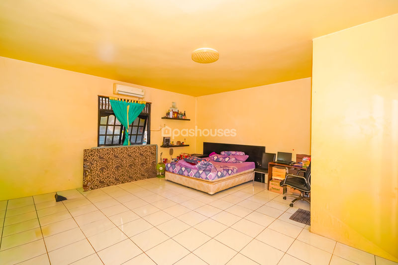 Perumahan Villa Santika No.17