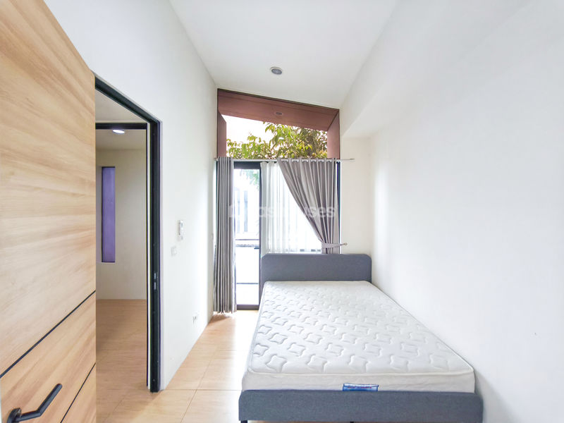 Perumahan Cendana Essence West 1 No.136