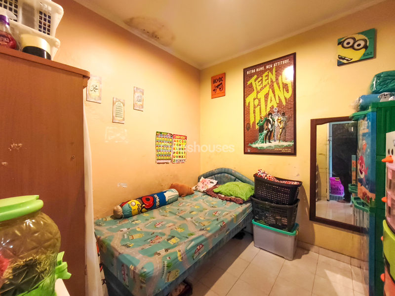 Graha Raya Cluster Verina Blok L No.32
