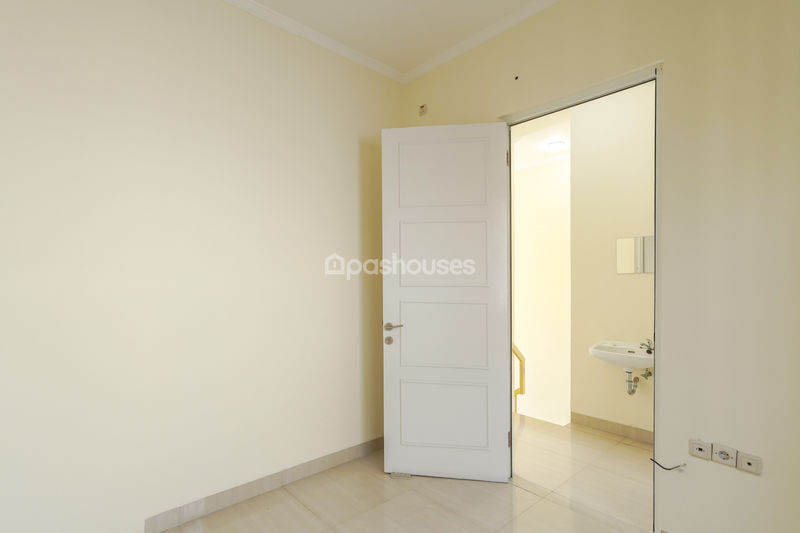 Perumahan Duta Garden Cluster Beverly Hills Blok E4 No.40