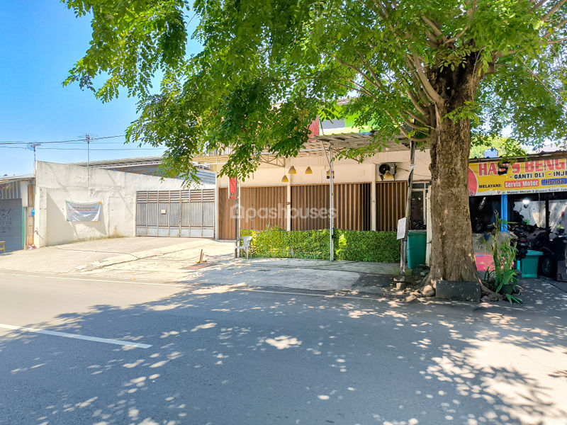 Jalan Mawar Merah II No.54A