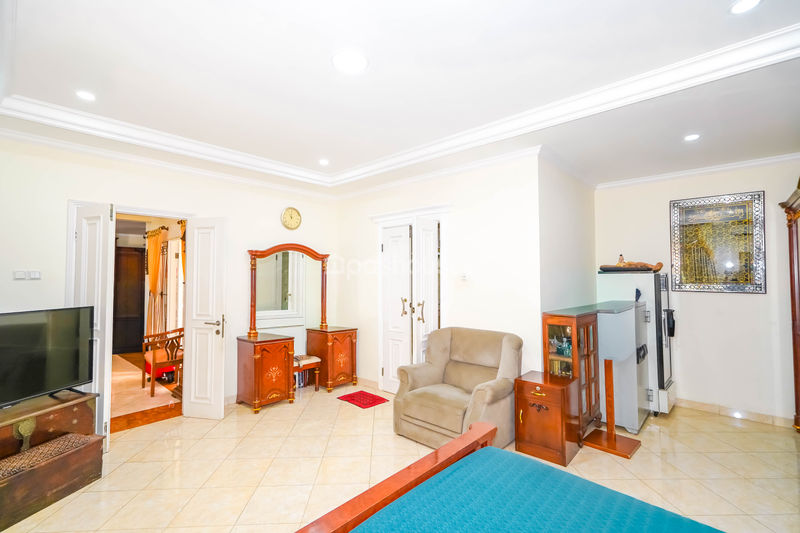 Perumahan Raffles Hills Blok I5