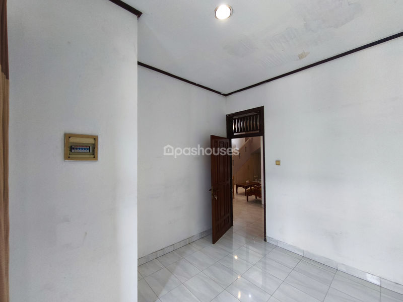 Komplek Villa Gunung Lestari Blok C4 / 26