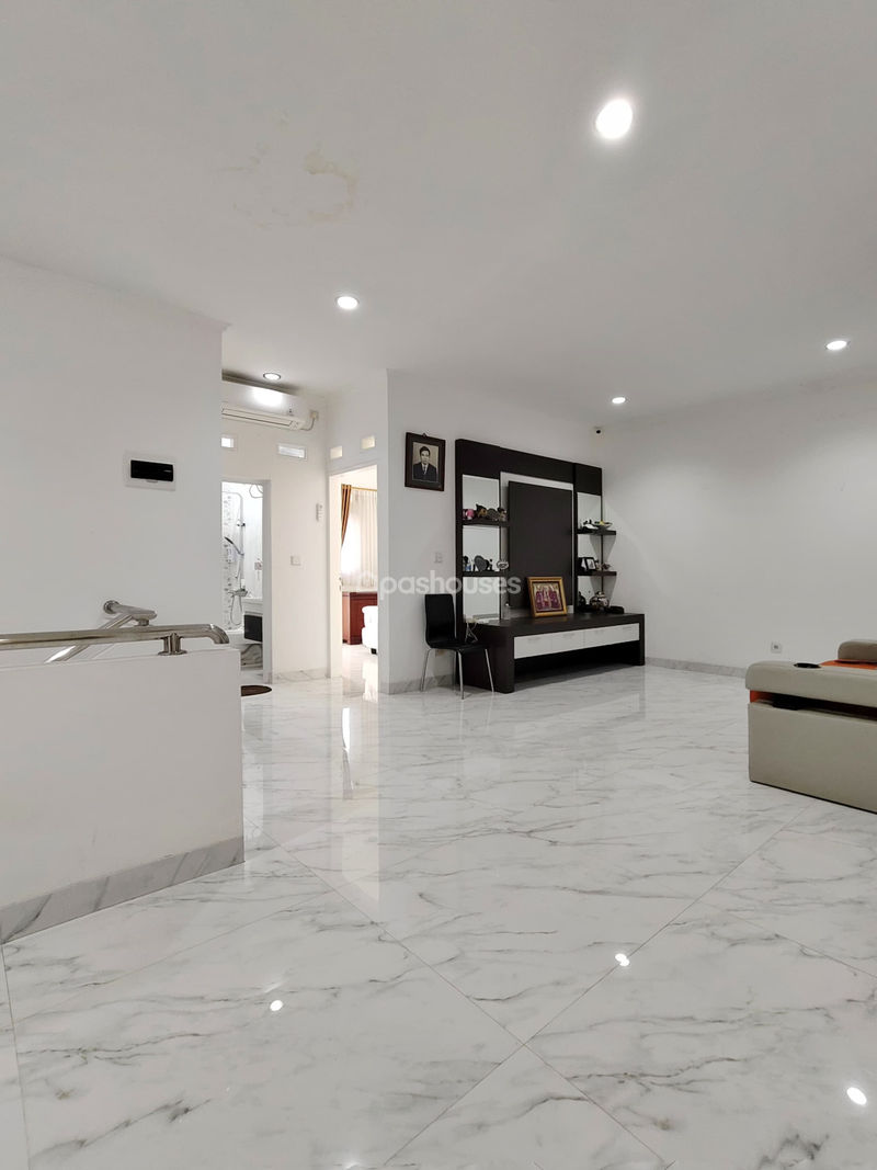 Jalan Sutera 2 No.1 Jagakarsa