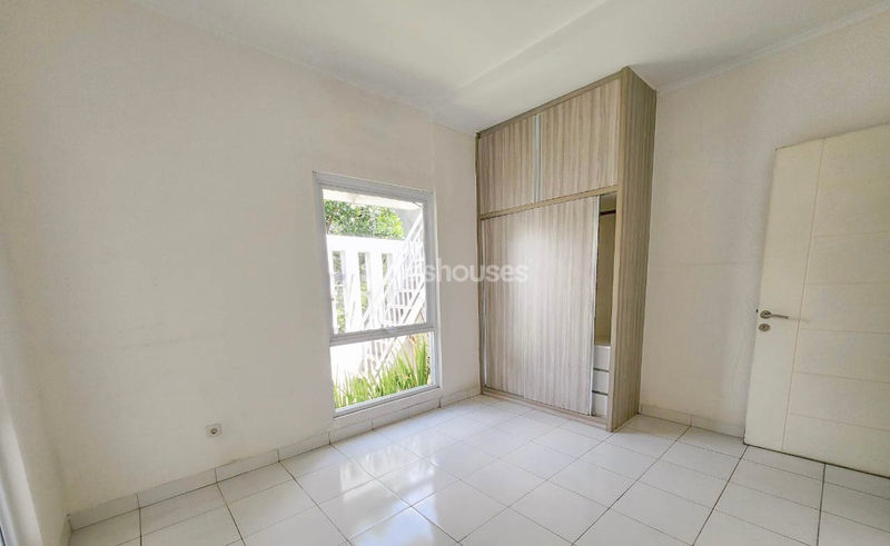 Kota Wisata Cluster Bellevue Blok SF-7/11