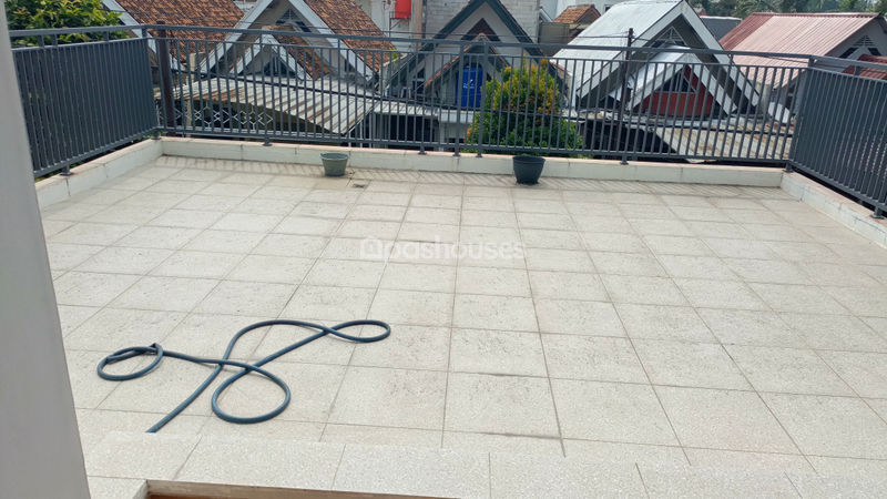 Graha Raya Cluster Bougenvile Loka Blok N6-15