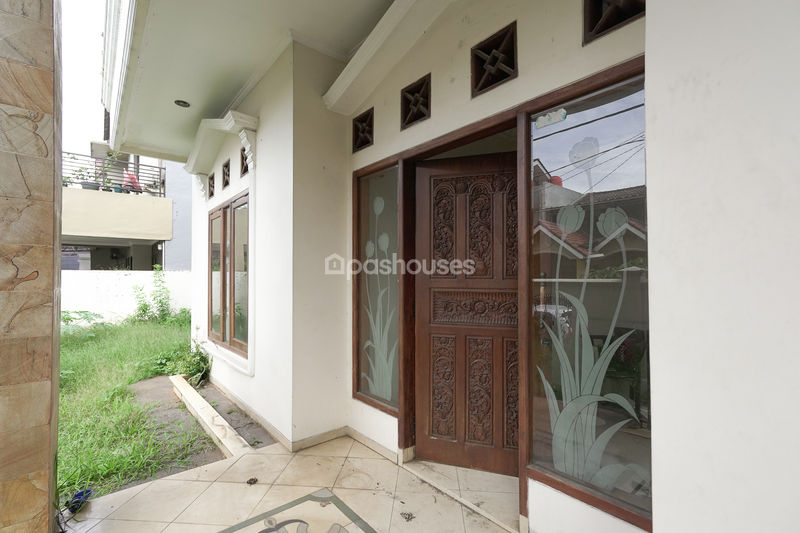 Citra Gran Cibubur Cluster Nusa Dua Blok B8 No.27