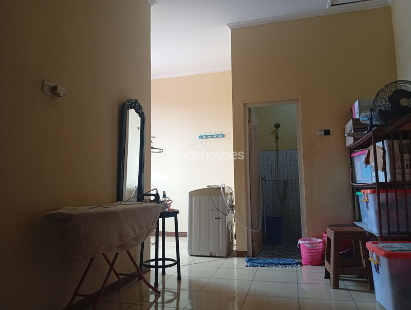 Perumahan Duta Kranji Blok B No.163
