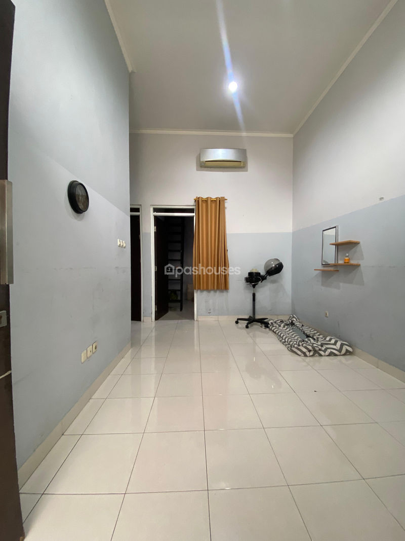 Metland Transyogi Cibubur Cluster Sherwood Blok RM33 No.31