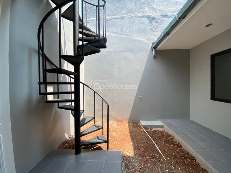 Kota Wisata Cluster Barcelona Blok SB4/48