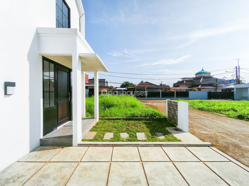 Jalan Serua Bulak Raya