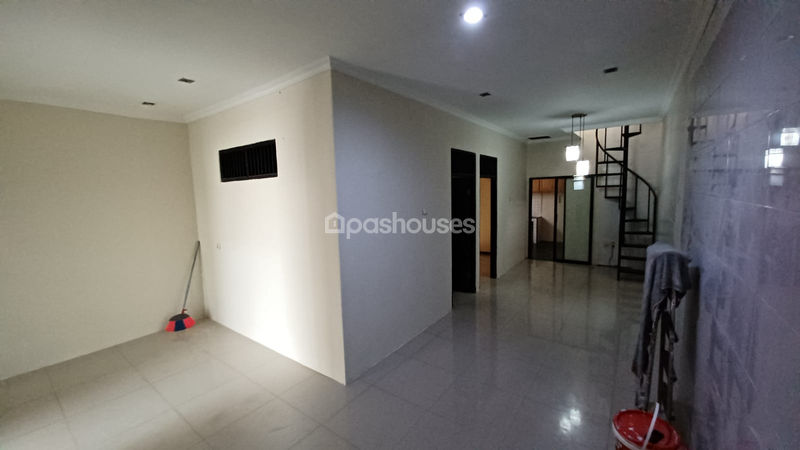 Jalan H. Nawi Raya No.18