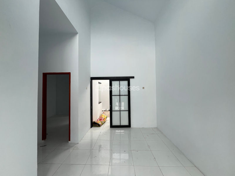 Perumahan Graha Melasti Blok FE1 No.20