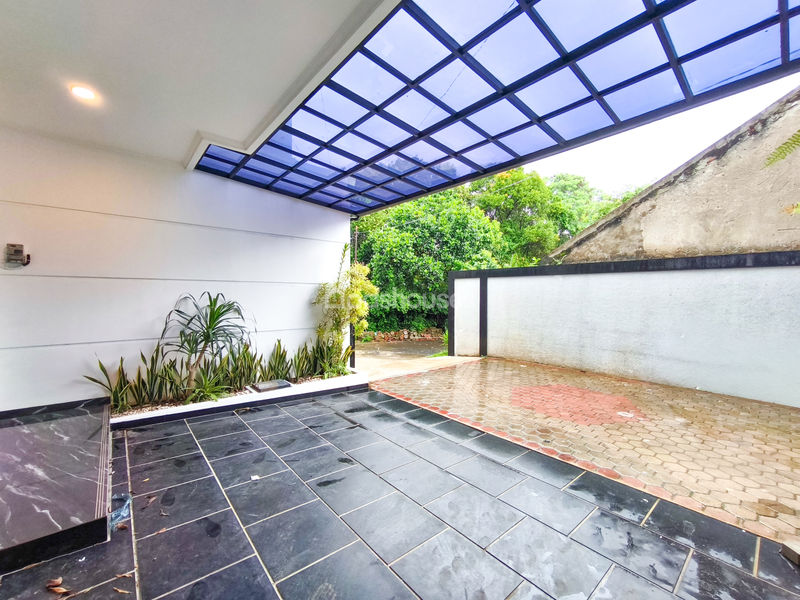 Jalan Saari Kelapa Dua