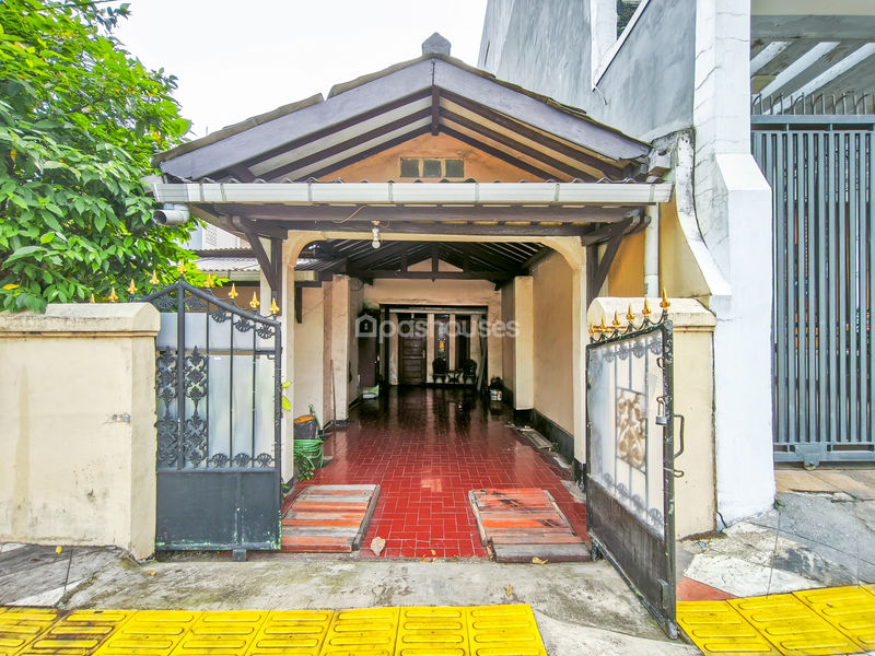 Jalan Salak Raya