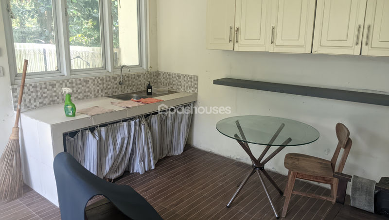 Legenda Wisata Zona East Rembrandt Blok H10 No.06