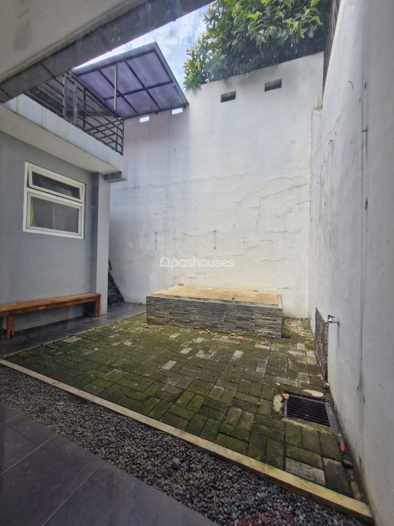 Legenda Wisata Zona Picasso Blok K19