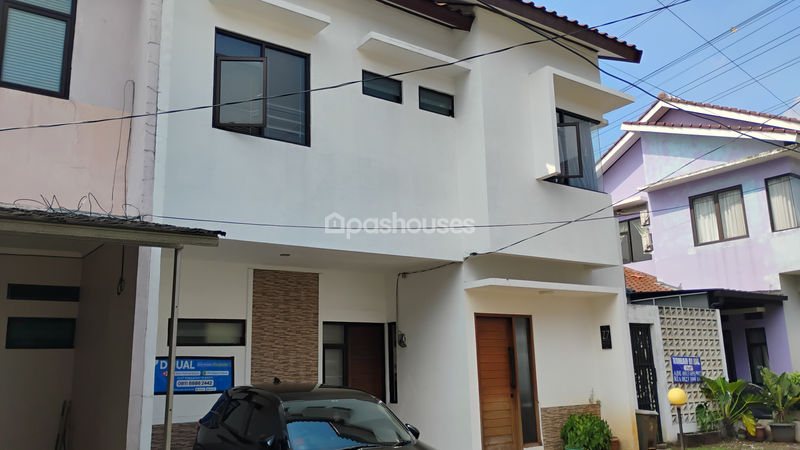 Perumahan D' Crown Residence No.27