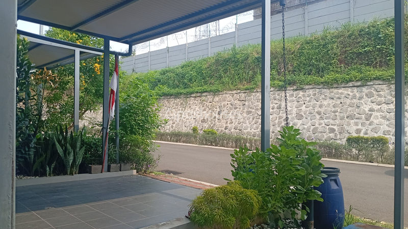 Legenda Wisata Zona Lumihous Blok V2/32