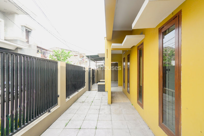 Perumahan Dukuh Zamrud Blok I-21 No.61