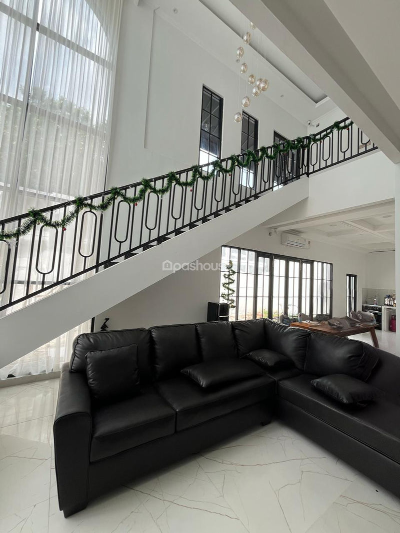 Perumahan Imperial Gading Blok E3 No.1