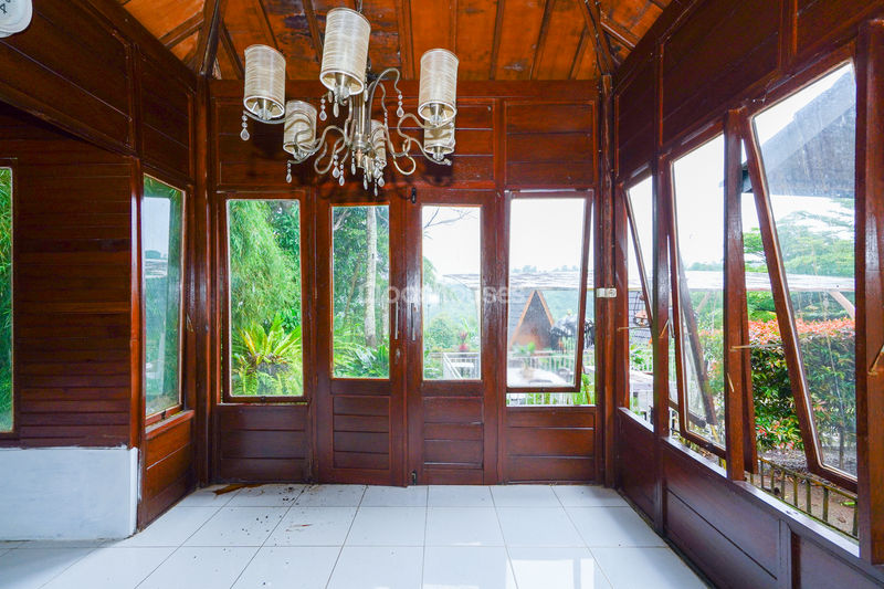 Villa Saung Ibu Bogor