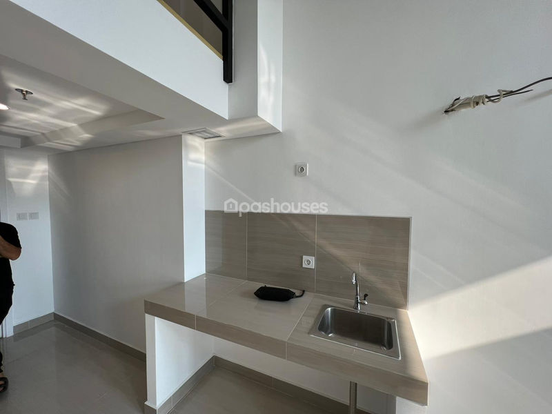 Apartemen Kingland Avenue Tower Venetian