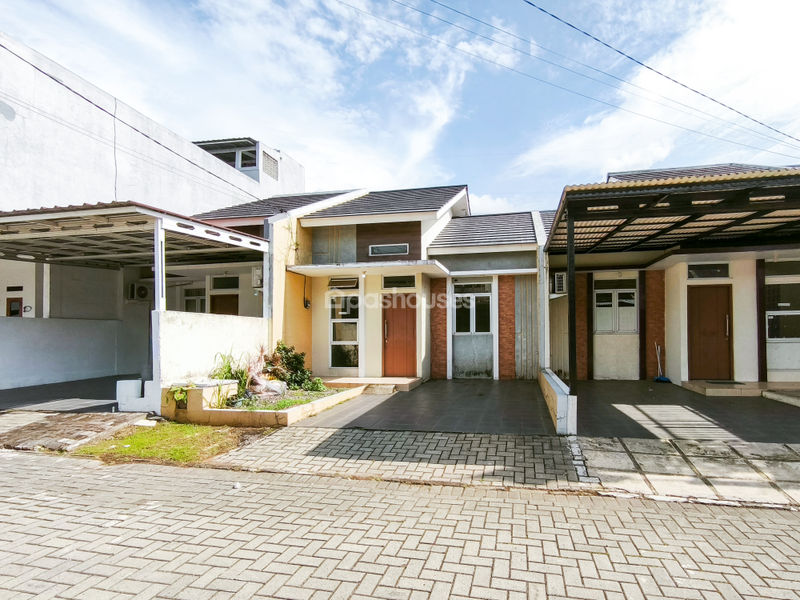 Metro Residence Cluster Pinewood Blok D3 No.9
