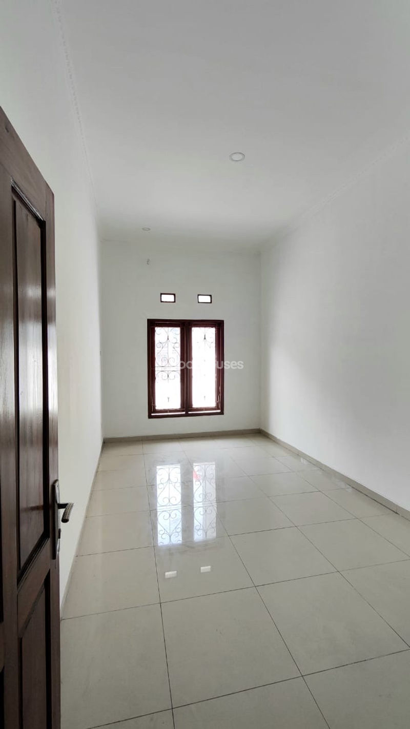 Perumahan Lembah Hijau Residence Blok D No.15