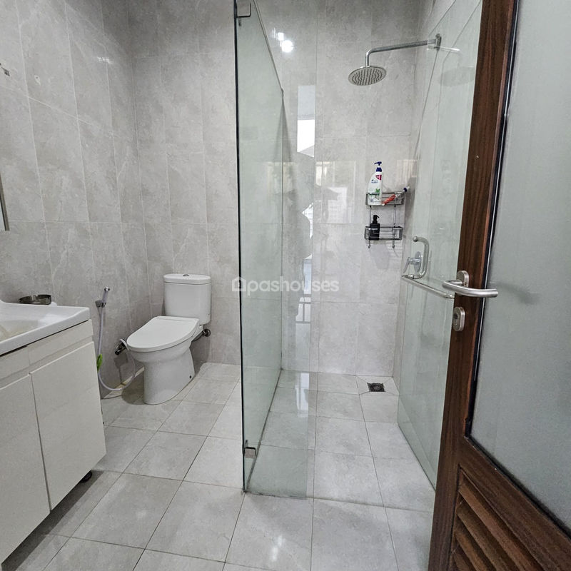 Perumahan Metland Menteng Cluster Victoria Blok G6 No.1