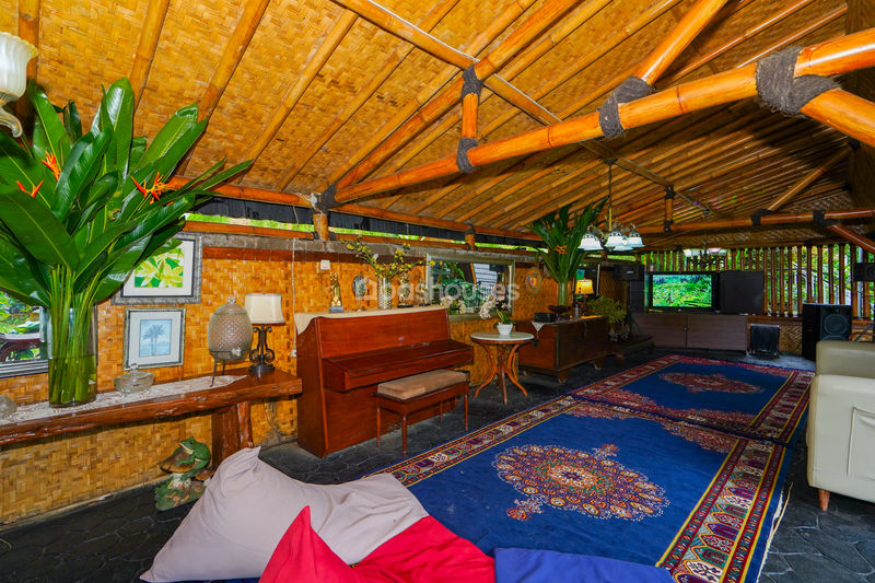 Villa Saung Ibu Bogor