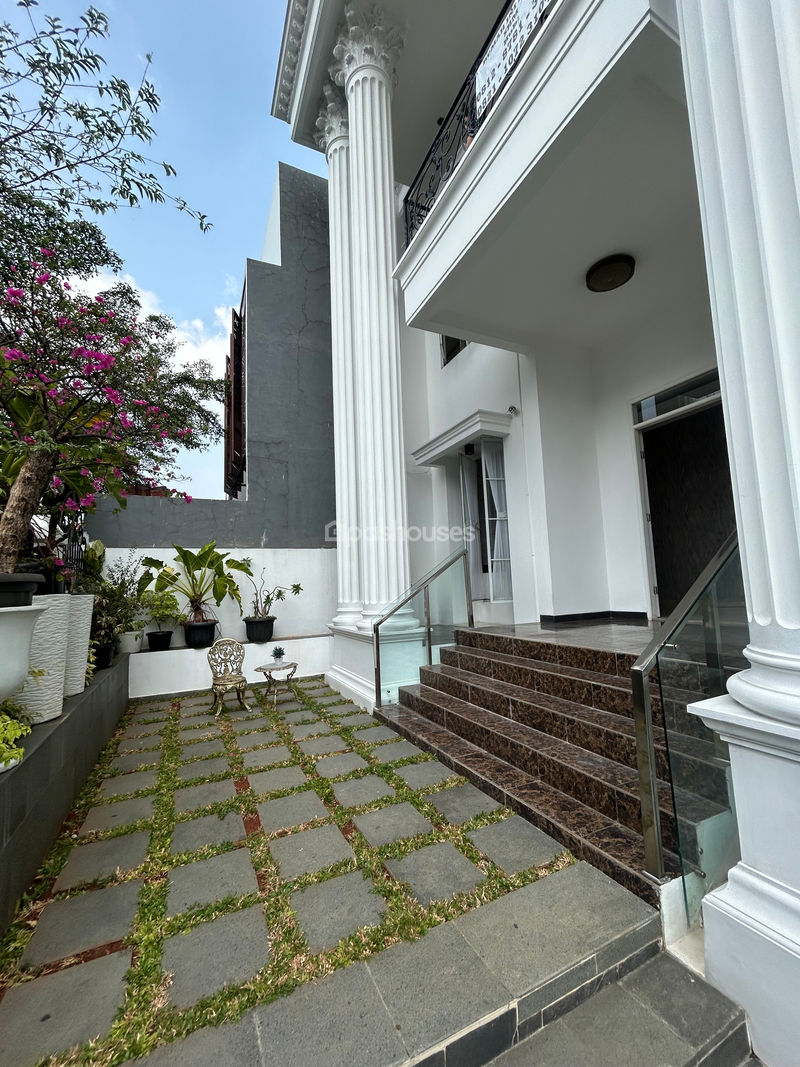 Perumahan Mediterania Regency Cikunir