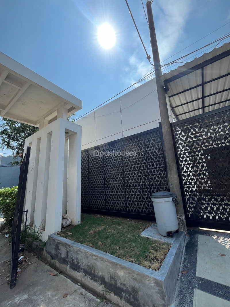 Perumahan Imperial Gading Blok E3 No.1